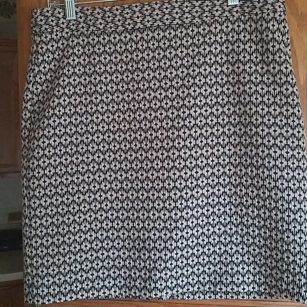 WORTHINGTON SKIRT SIZE 8